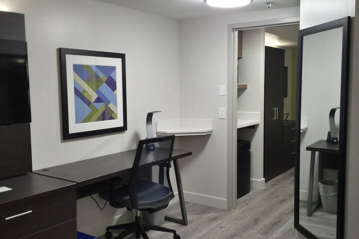 Room 30 of 51