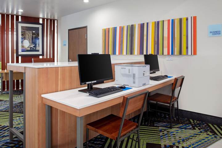 Business Center 47 of 47