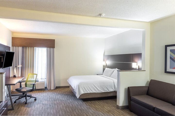 Room 14 of 45