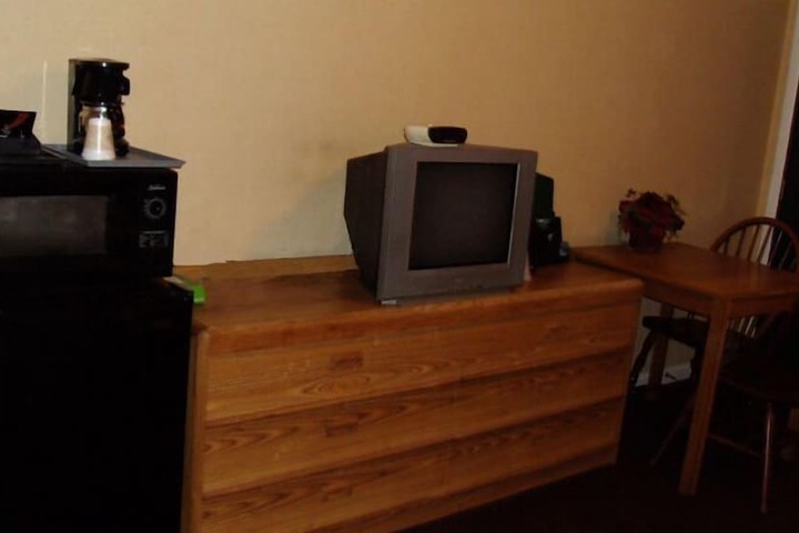 Room 18 of 38