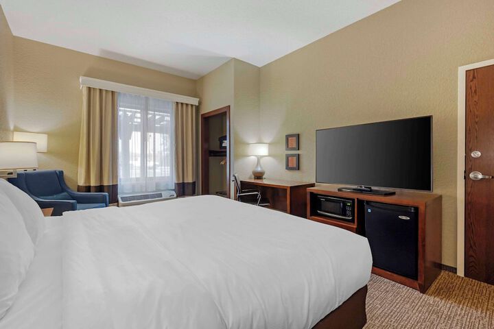Room 33 of 57
