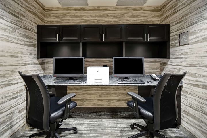 Homewood Suites by Hilton Edgewater