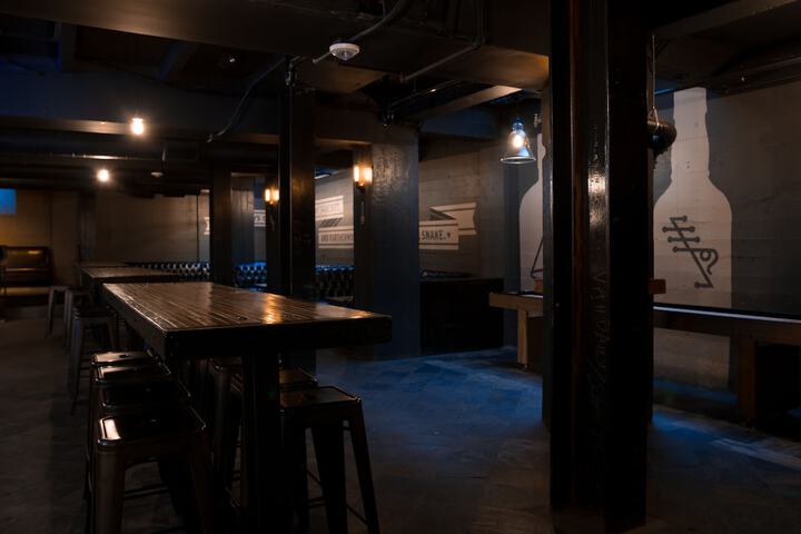 Lounge 146 of 151