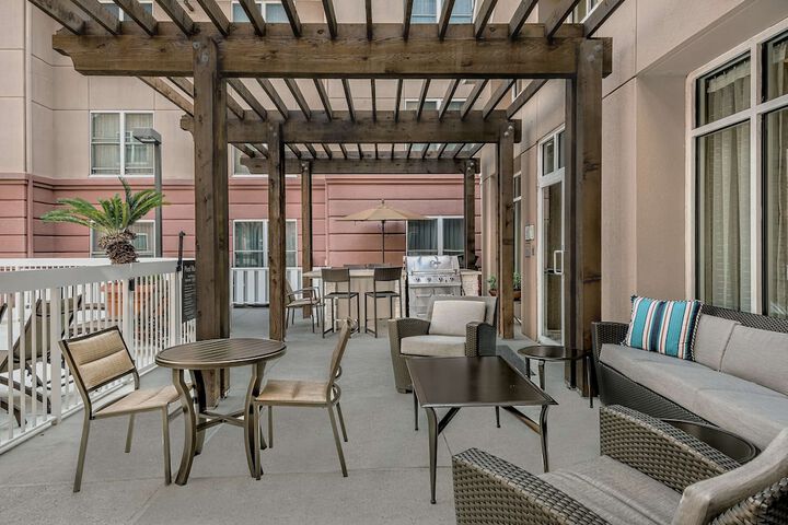 Terrace/Patio 23 of 24