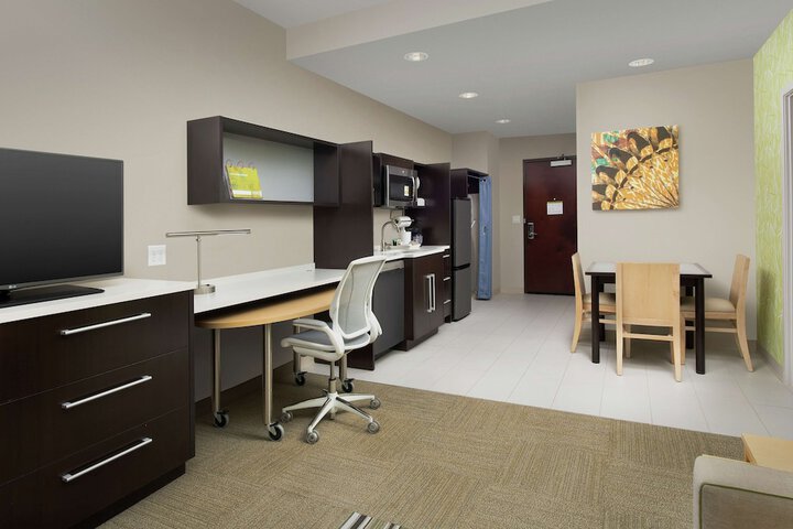 Room 18 of 36