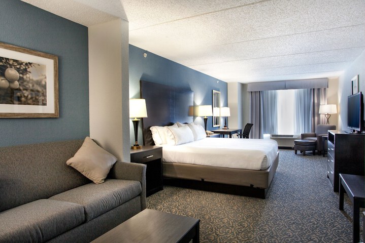 Room 14 of 26