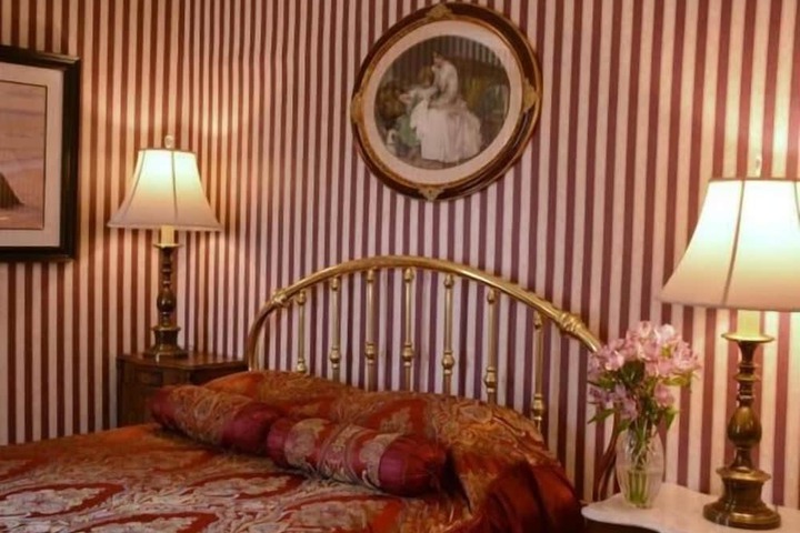 Room 20 of 34
