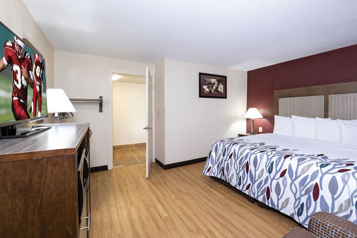Room 34 of 37