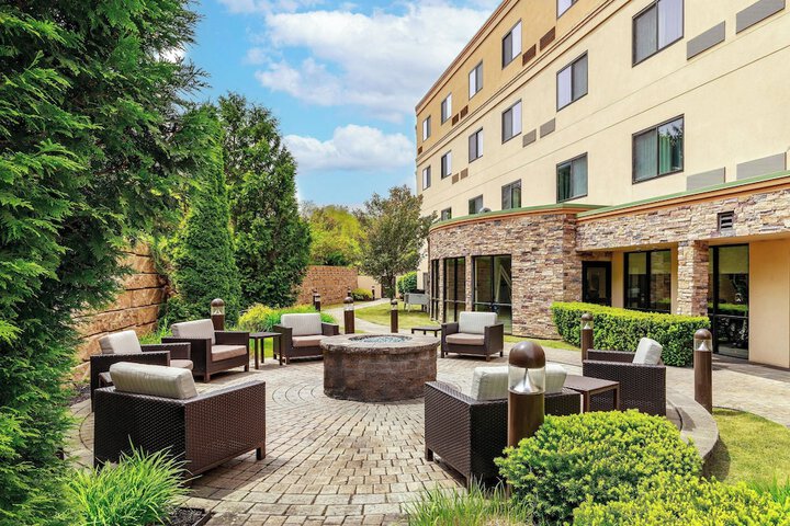 Courtyard Oneonta