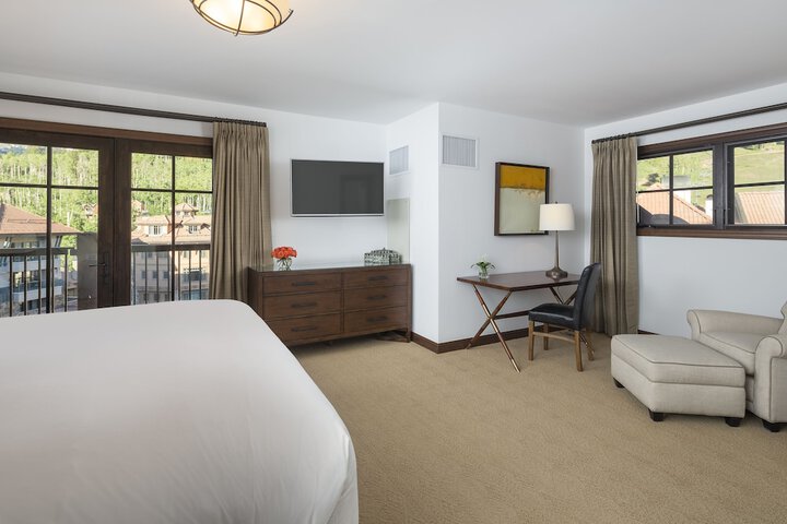 Madeline Hotel & Residences Auberge Collection