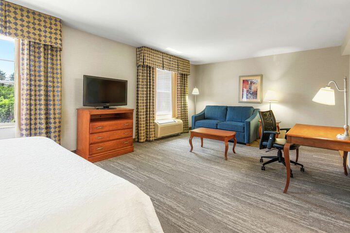 Room 28 of 35