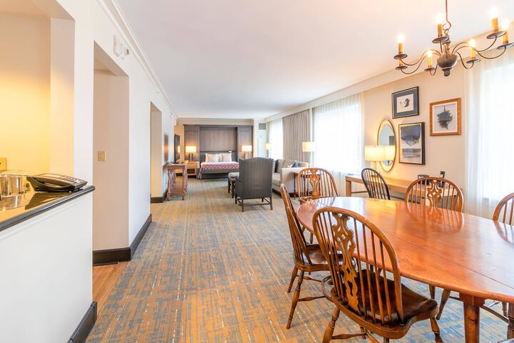 Williamsburg Lodge Autograph Collection