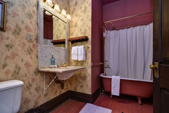 Room 62 of 78