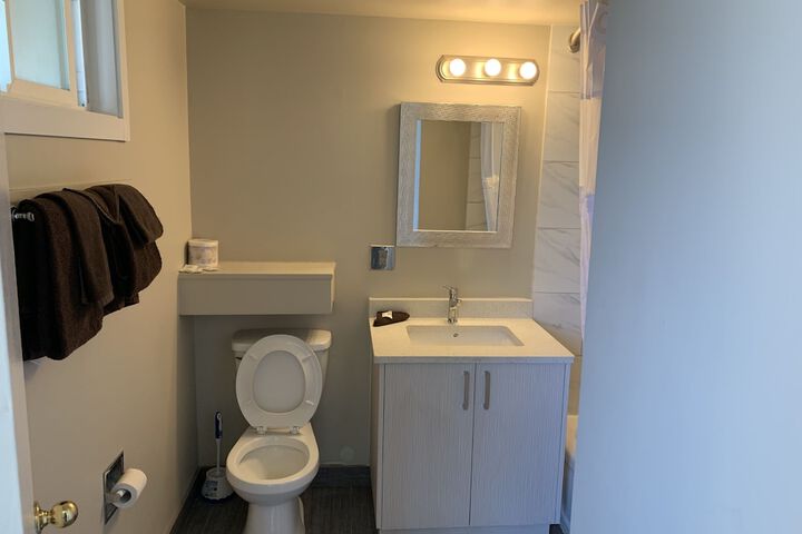 Room 13 of 37