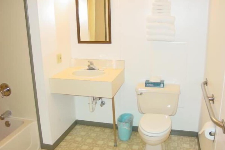 Room 80 of 95