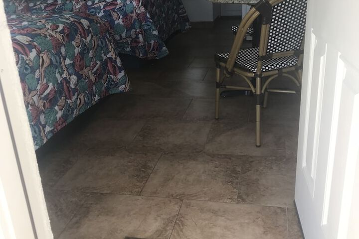 Room 29 of 40