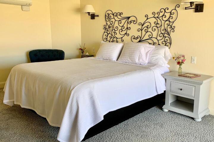 Annies Place Bed & Breakfast