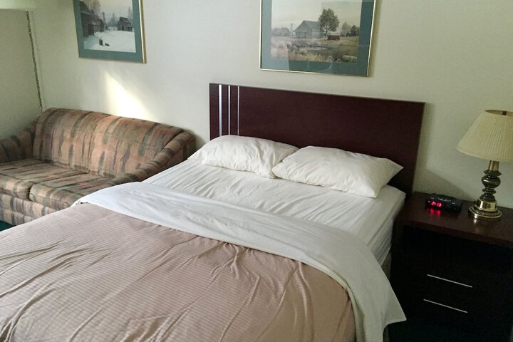 Room 27 of 48