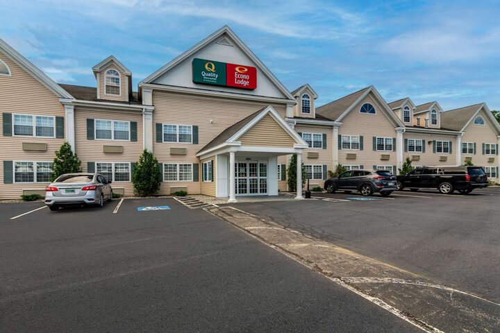 Hotel 3 of 40