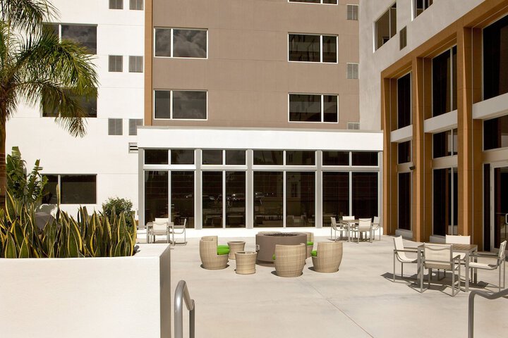 Terrace/Patio 48 of 50