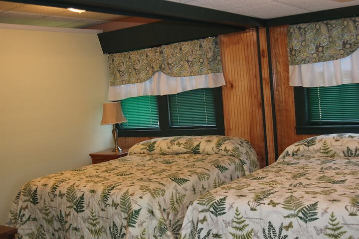 Room 44 of 98
