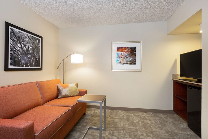 Room 14 of 28