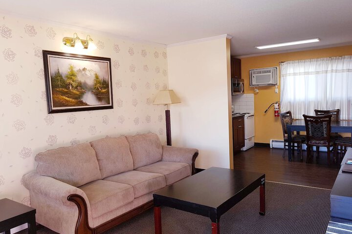 Room 21 of 48