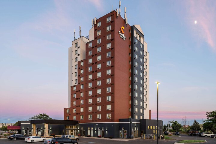 Hotel 2 of 13