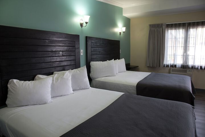 Room 7 of 34
