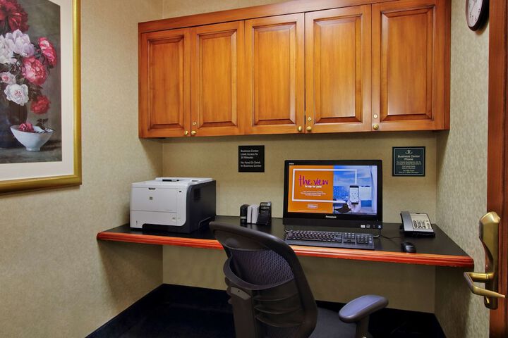 Business Center 72 of 73