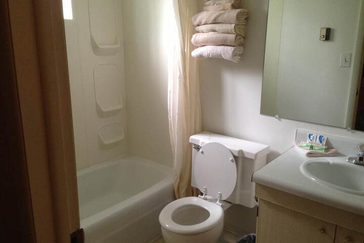 Room 7 of 24