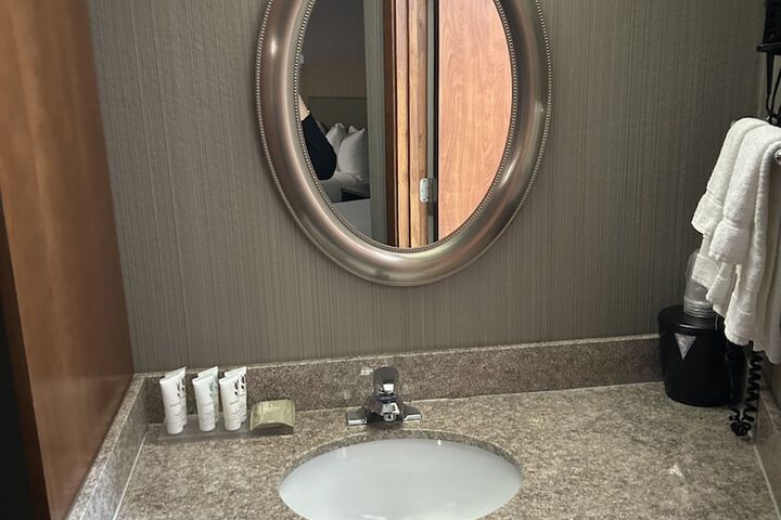 Room 12 of 43