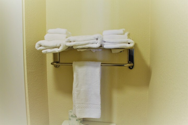 Room 17 of 24