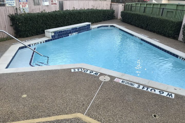Pool 11 of 53