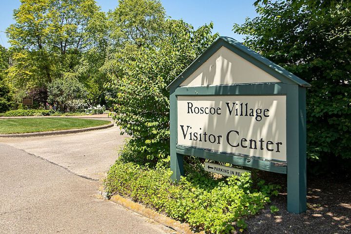 Country Squire Inn & Suites