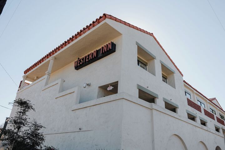 Hotel 4 of 40