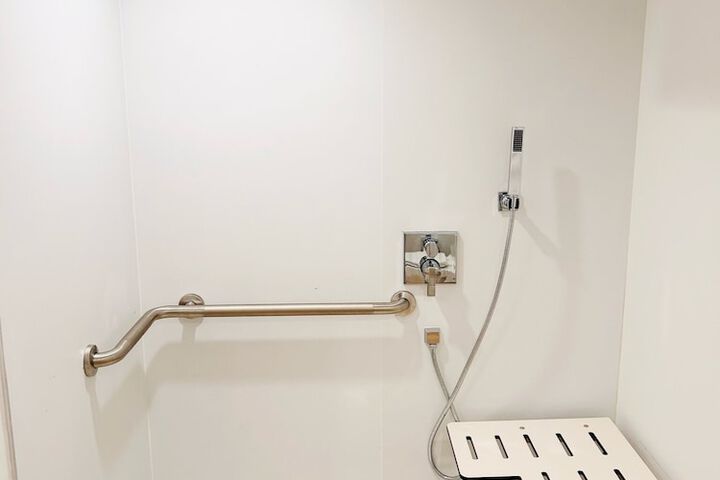 Room 106 of 159