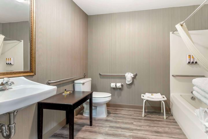 Room 14 of 40