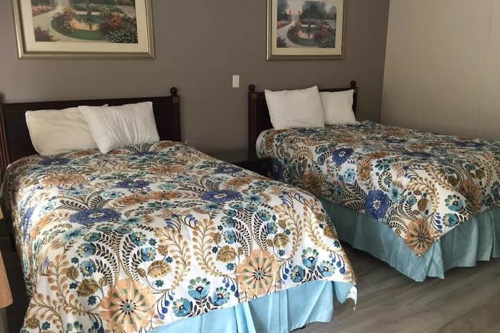 Room 13 of 21