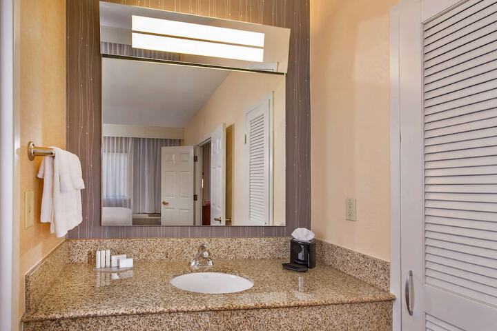 Room 17 of 29