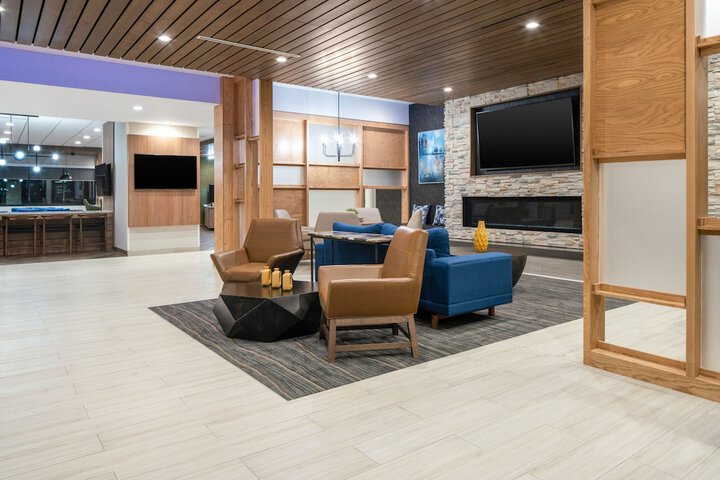 Hotel Interior 9 of 31