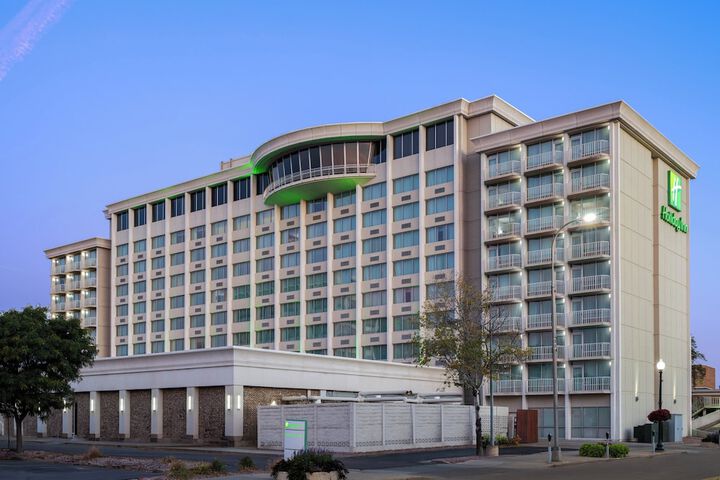 Holiday Inn Sioux Falls-City Centre by IHG
