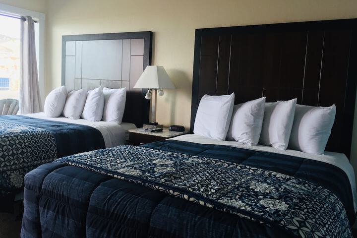 Dolphin Cove Motel