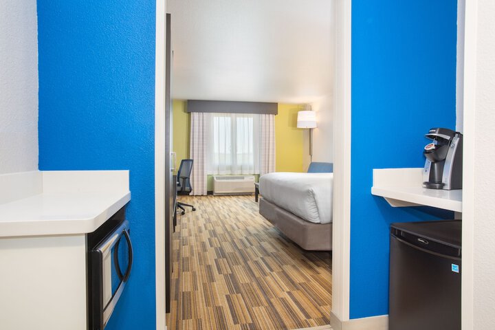 Holiday Inn Express & Suites Rapid City - Rushmore South by IHG