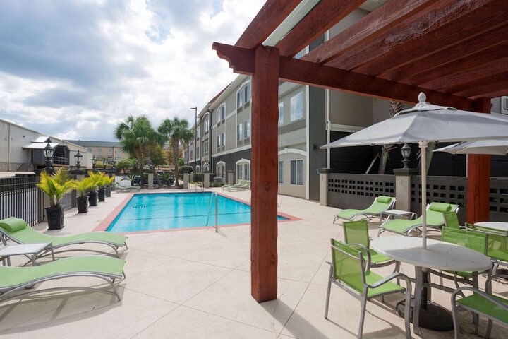 Pool 5 of 29