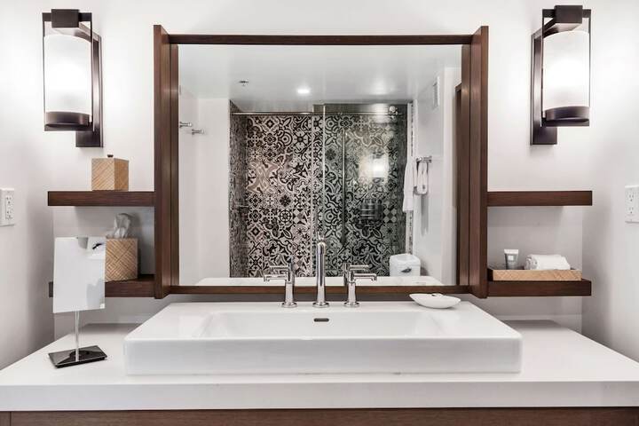 Bakers Cay Resort Key Largo Curio Collection by Hilton