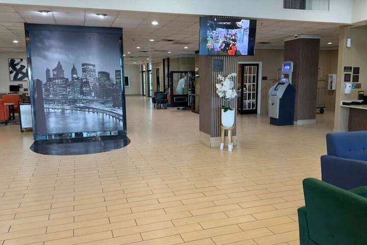 Comfort Inn & Suites Omaha Central