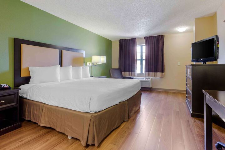 Room 13 of 26