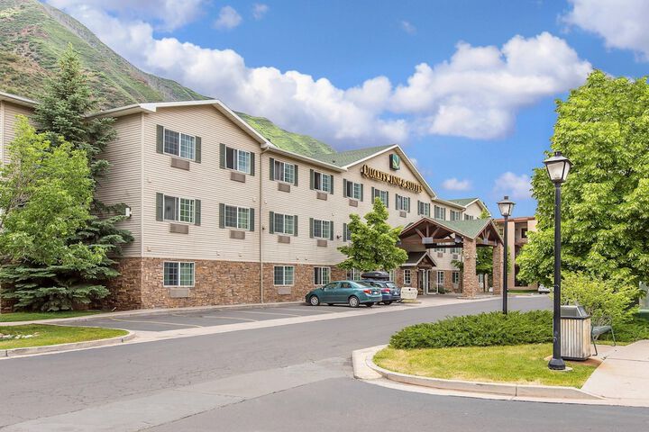 Quality Inn & Suites on the River