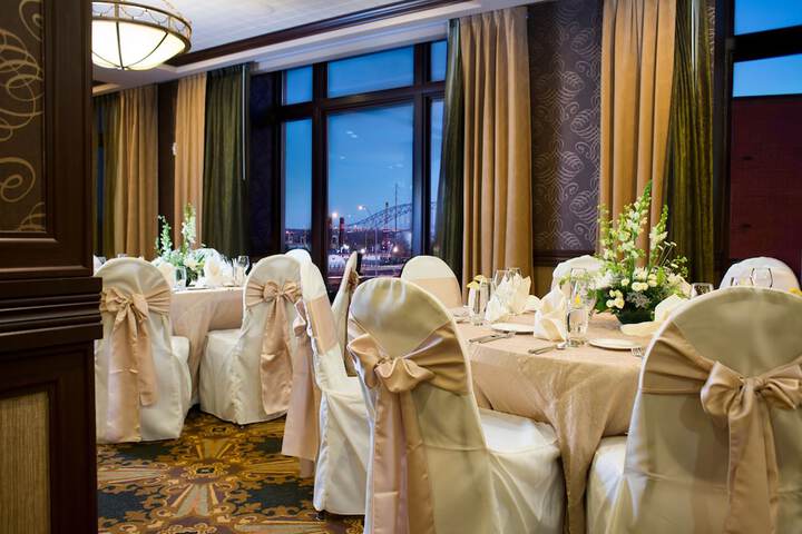 Ballroom/Hall 75 of 85